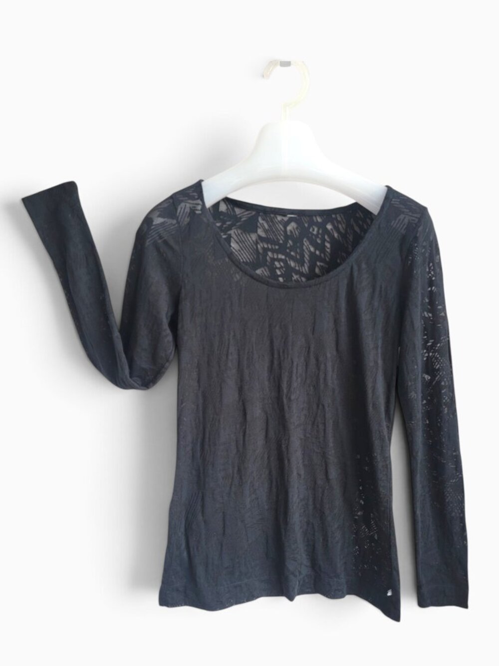 Fabletics Landon Burnout Top S Black Sheer Long Sleeve Tunic Athleisure Y2K